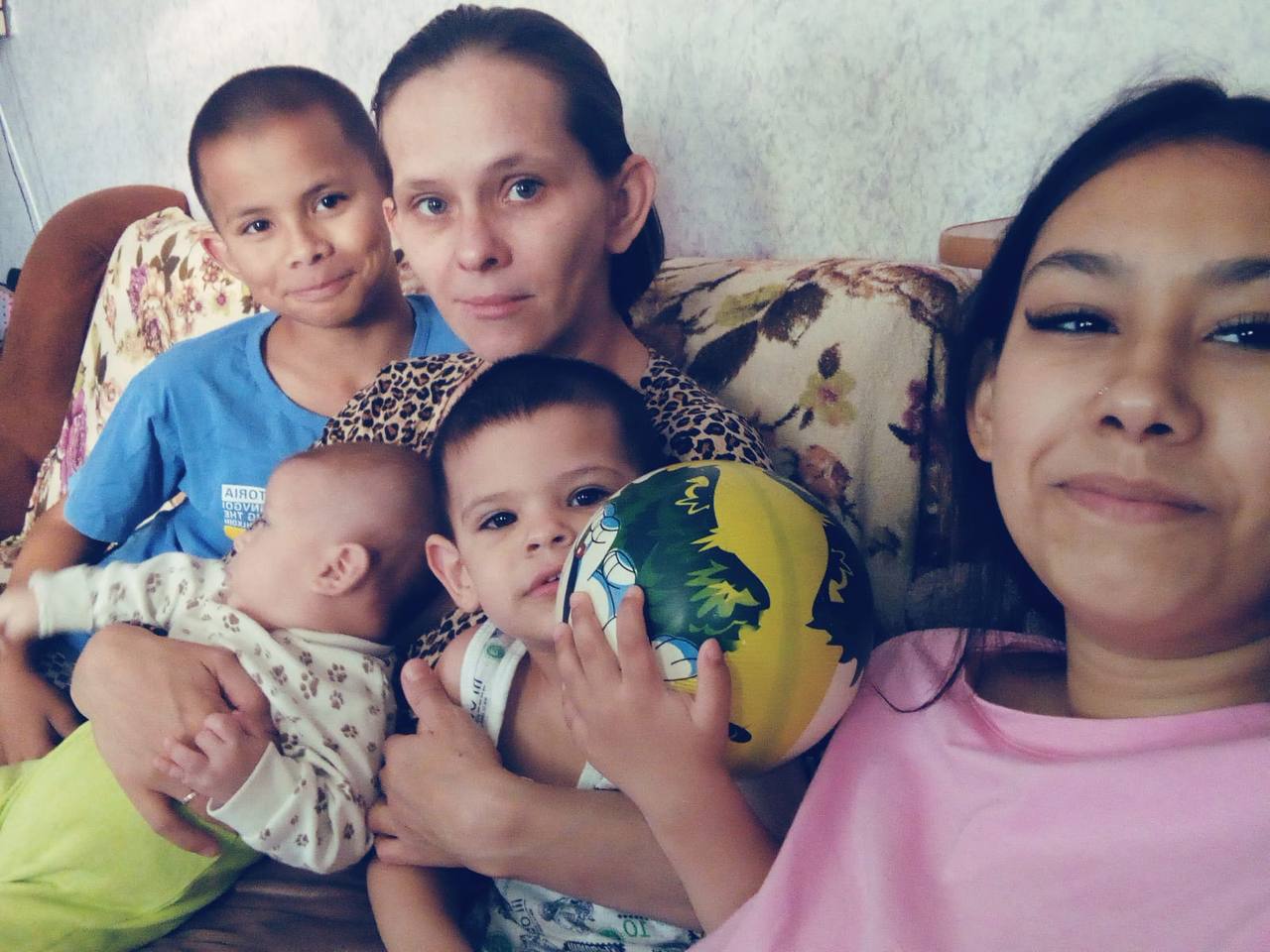 Недавно в наш фонд обратилась Ксения — мама четверых детей из посёлка Светлогорск