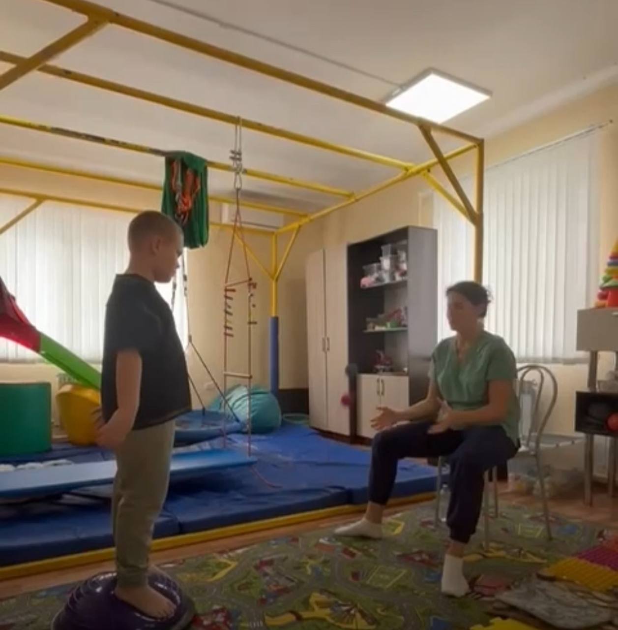 Вот и подходит к завершению курс реабилитации в центре «Детство без Границ» для нашего подопечного Артема Молчанова!