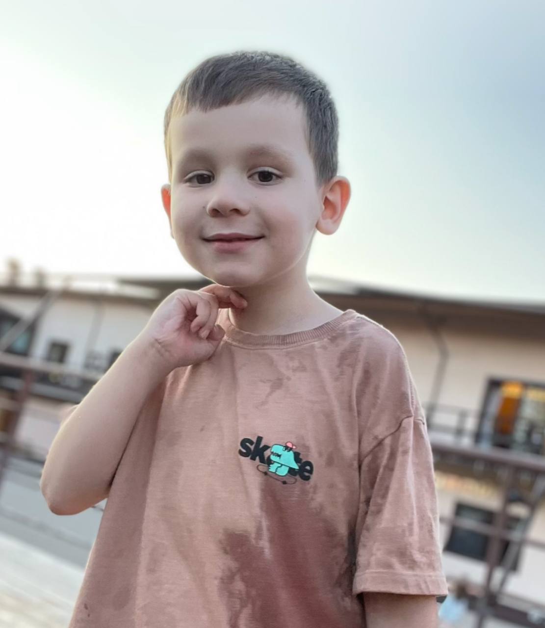 Знакомим Вас с новым подопечным - Владиком Ткачуком, ему недавно исполнилось 6 лет!